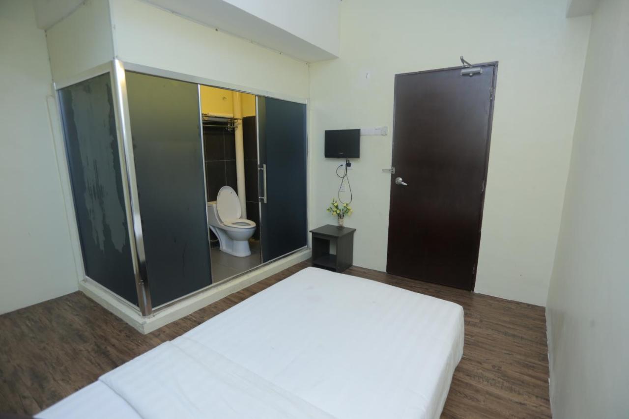 Jam Hotel Kota Warisan Sepang @ Erl Salak Tinggi, Klia 1-2 & F1 Exterior photo